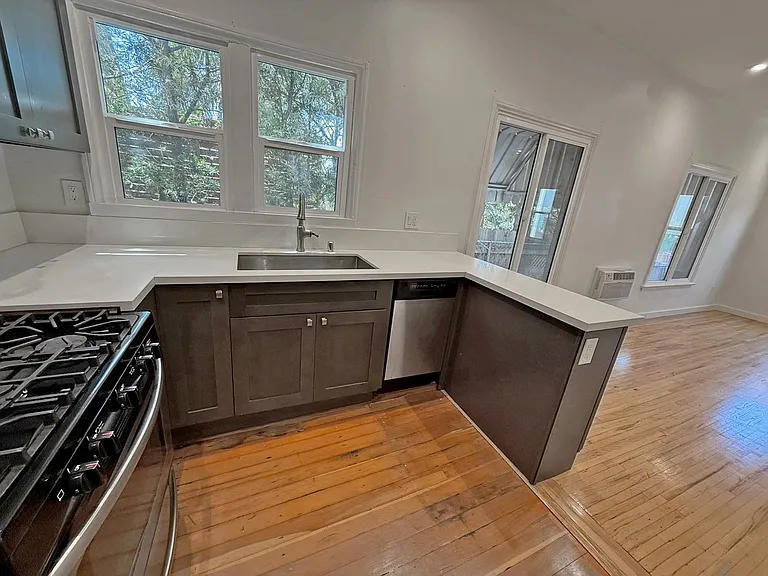 1303 S Cloverdale Ave #3 — Photo 12
