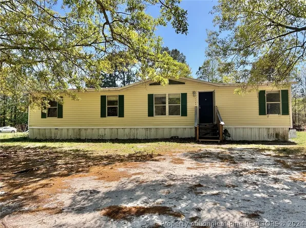 1789 W Parkton Tobermory Rd, Parkton, NC 28371