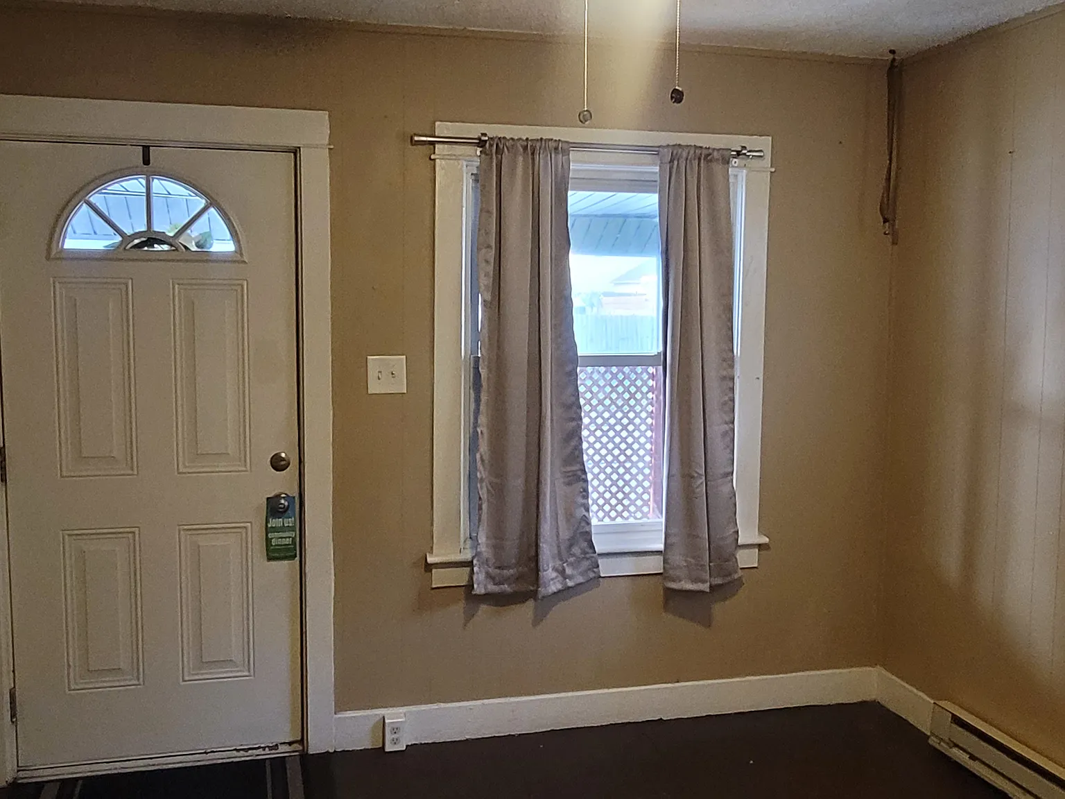33 York Ave — Photo 3