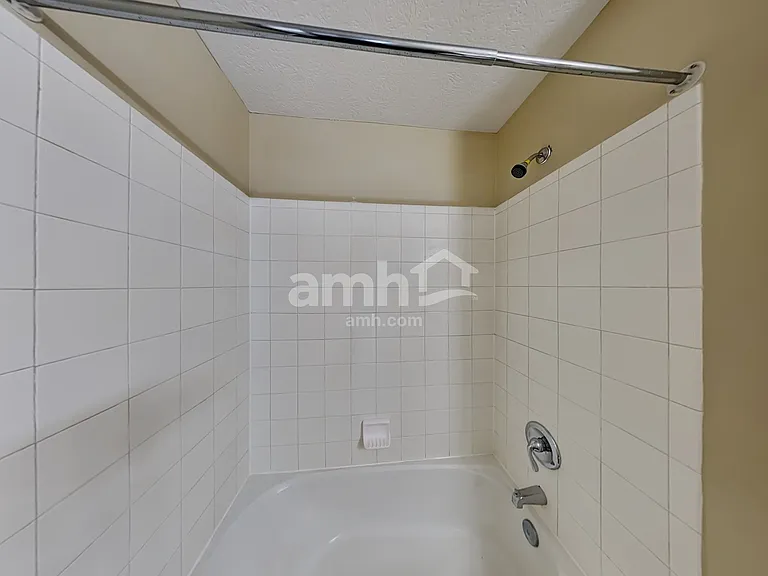5469 Boucher Dr — Photo 14