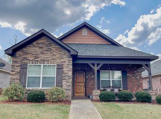 1085 Runningvine Ln, Auburn, AL 36830
