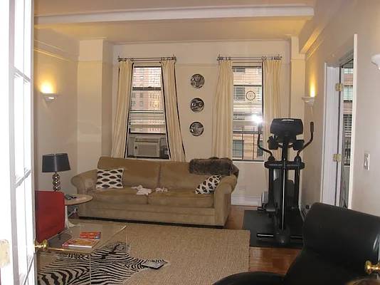 Rented by Stonecrest Realty | media 17