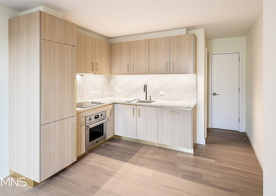 1st image of 250 W 19th St APT 3a