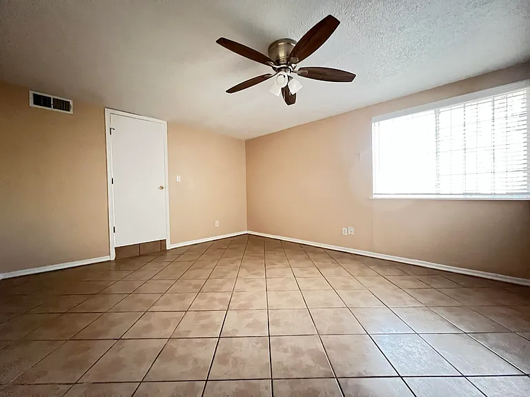 2713 Fir St #B — Photo 15
