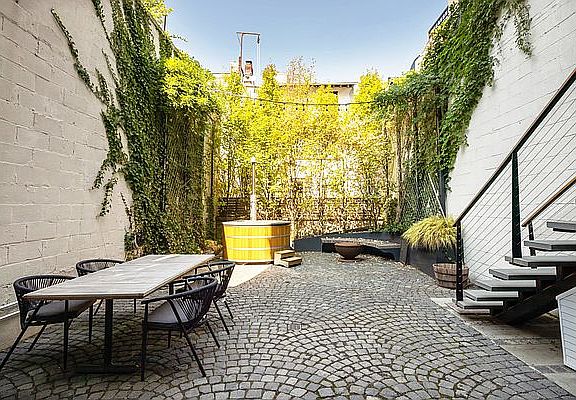 3rd image of 156 Beard St #1