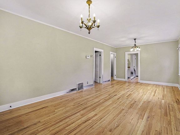 4th image of 2040 S Ogden St