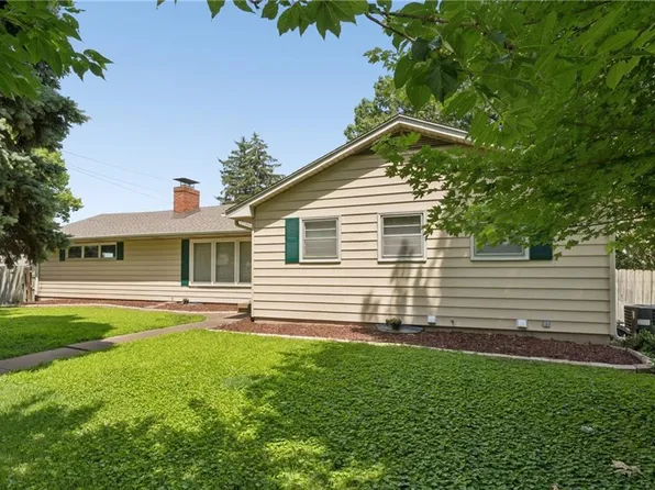 5801 Floyd St, Overland Park, KS 66202