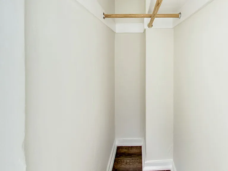 650 Ellis — Photo 18