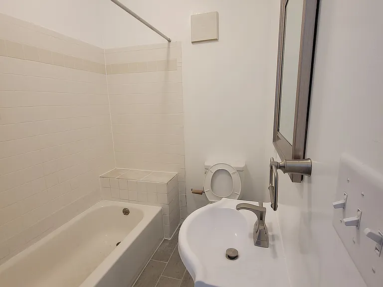 3412 Monroe St — Photo 8