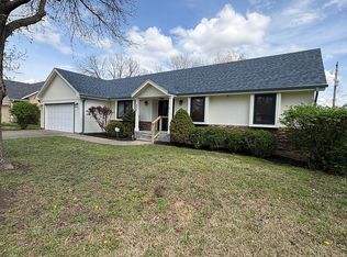 3220 SW Staffordshire Rd, Topeka, KS 66614
