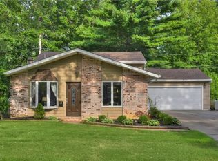179 S Point Dr, Avon Lake, OH