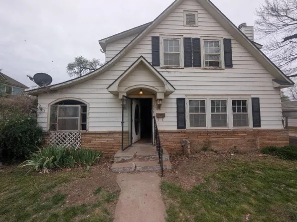 617 7th St, Alva, OK 73717
