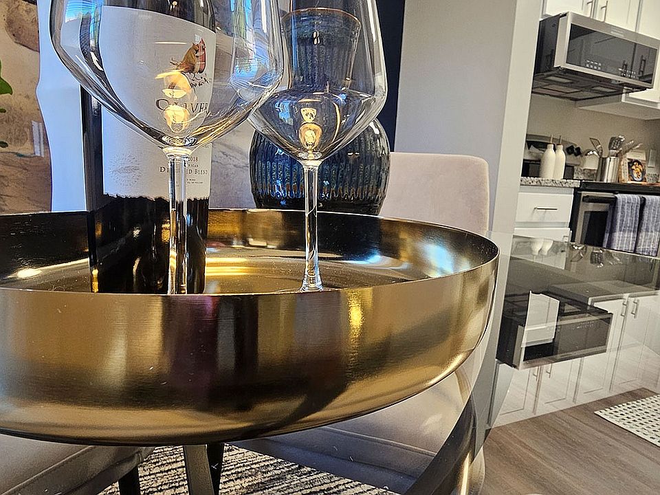 Dining area decor