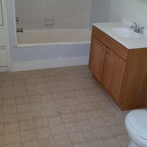 630 W Fairview Ave — Photo 7
