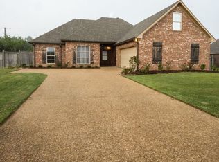 106 Marion Dr, Clinton, MS 39056