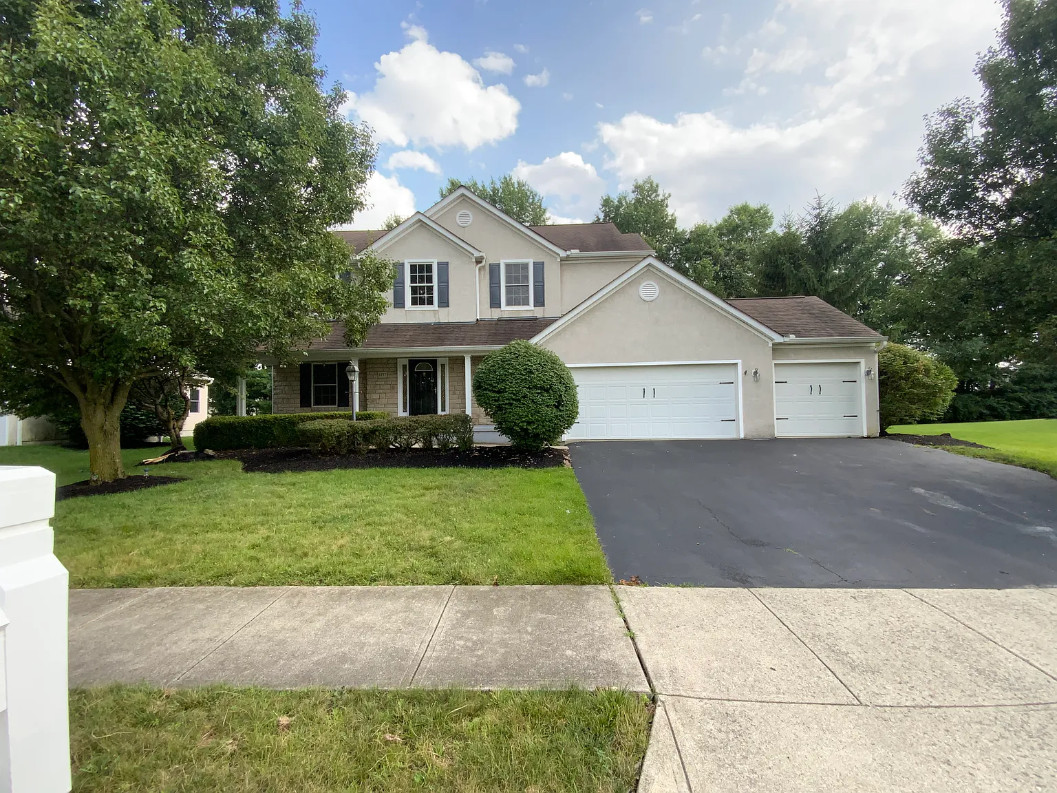 4 bed, 3447 sqft, $3,695 — Photo 2