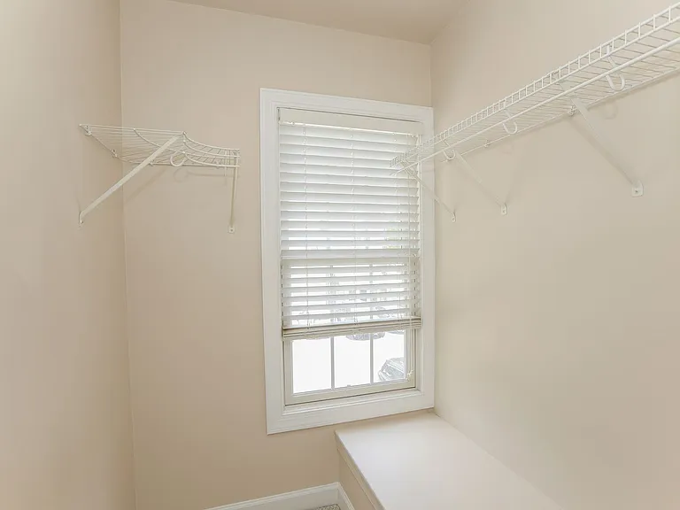 179 Herman Melville Ave — Photo 38
