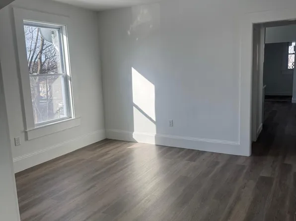 70 Arlington St #3, Worcester, MA 01604