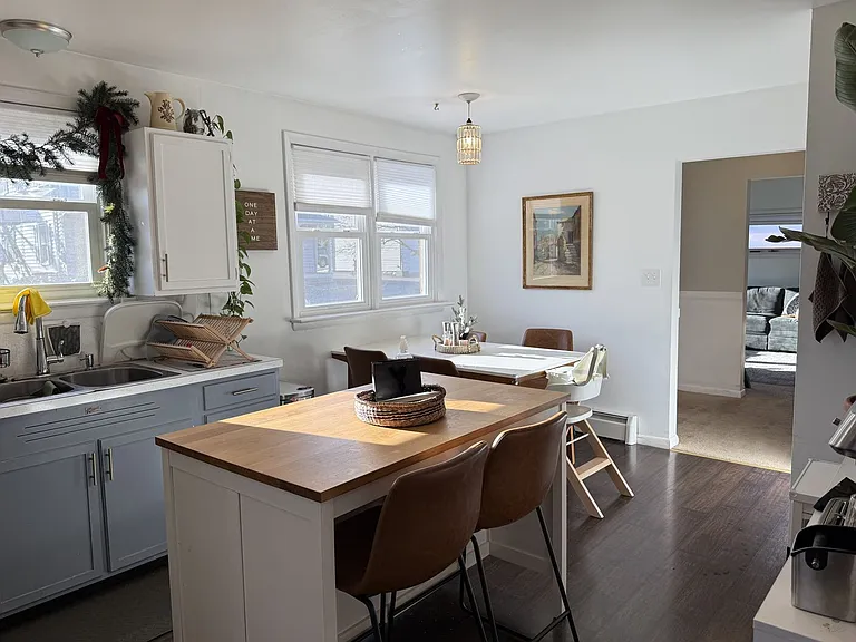 15 E Market St — Photo 4