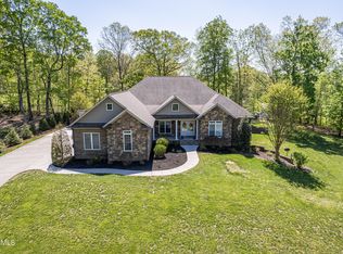 122 Saint James Ln, Clinton, TN 37716