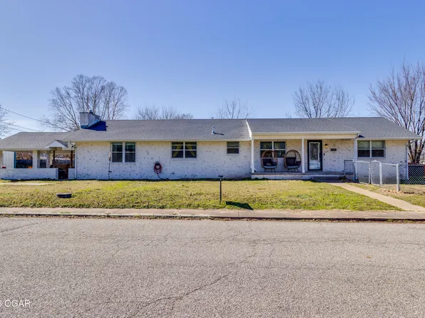 1409 Cleveland Ave, Baxter Springs, KS 66713
