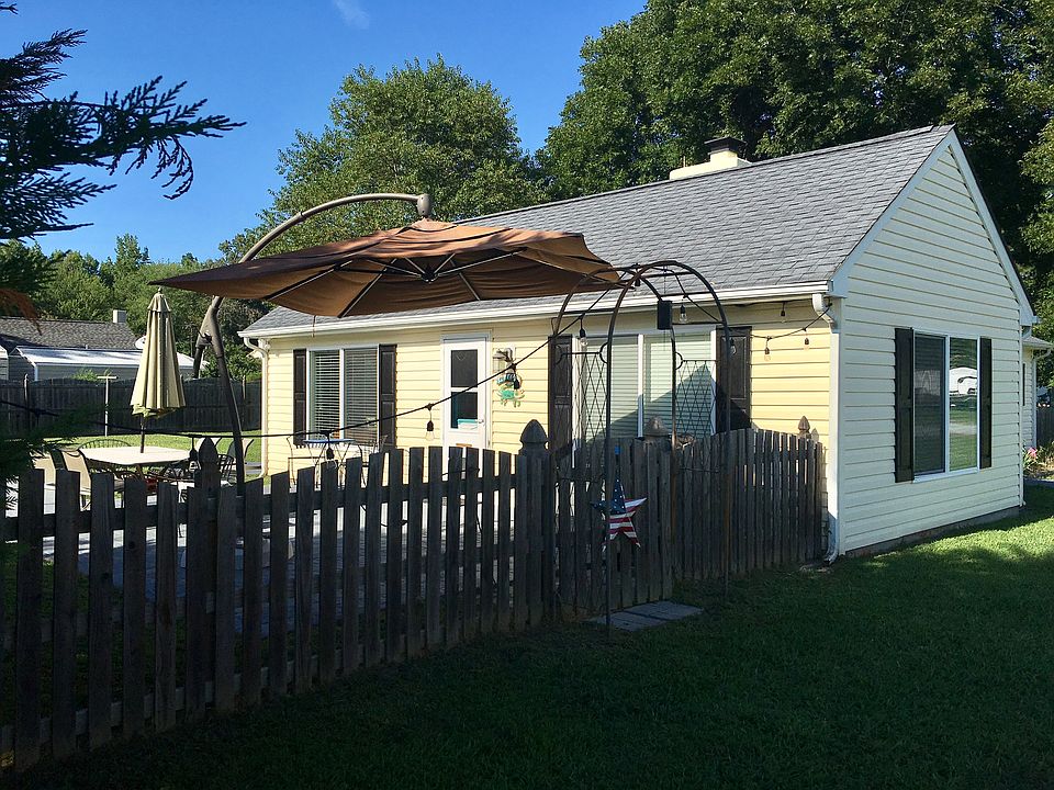 2nd image of 115 Hampton