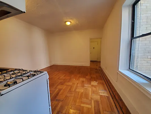 Rented by Lang Realty LLC | media 11