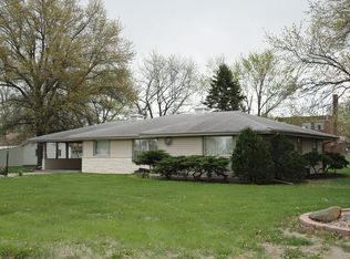 303 9th St, Brock, NE 68320