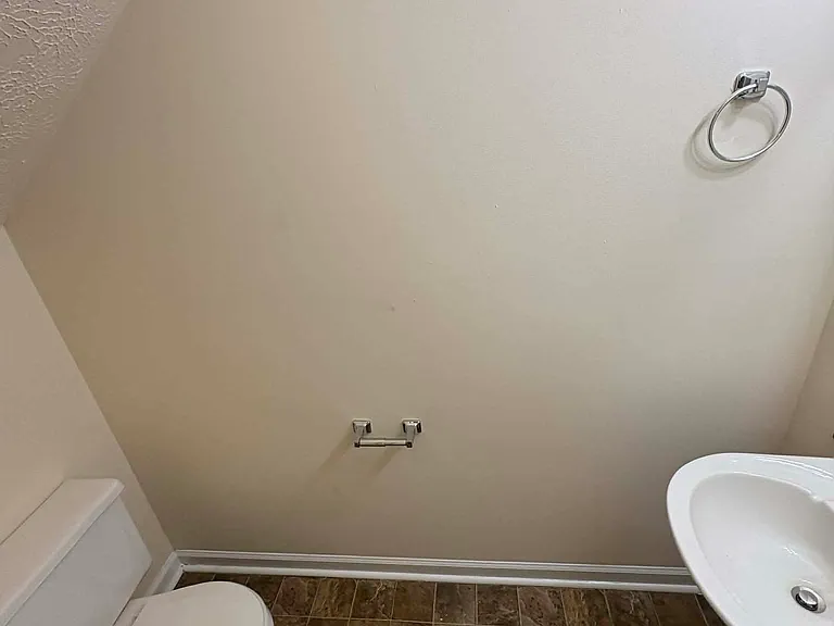 531 Lost Cir #D — Photo 8