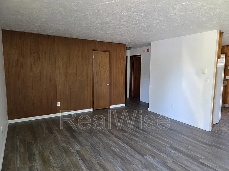 616 NE Anderson St — Photo 5