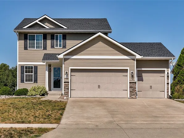 6008 Pine Ridge St, Johnston, IA 50131