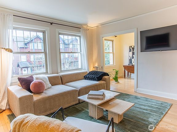 5th image of 5810 NE Cowen Place #305