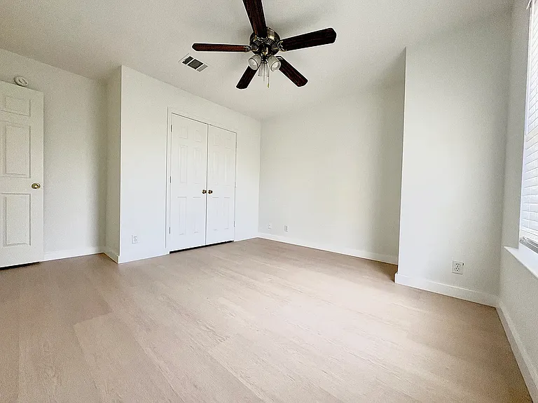 111 N Field St — Photo 22