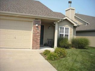 4014 W 26th Ter, Lawrence, KS 66047