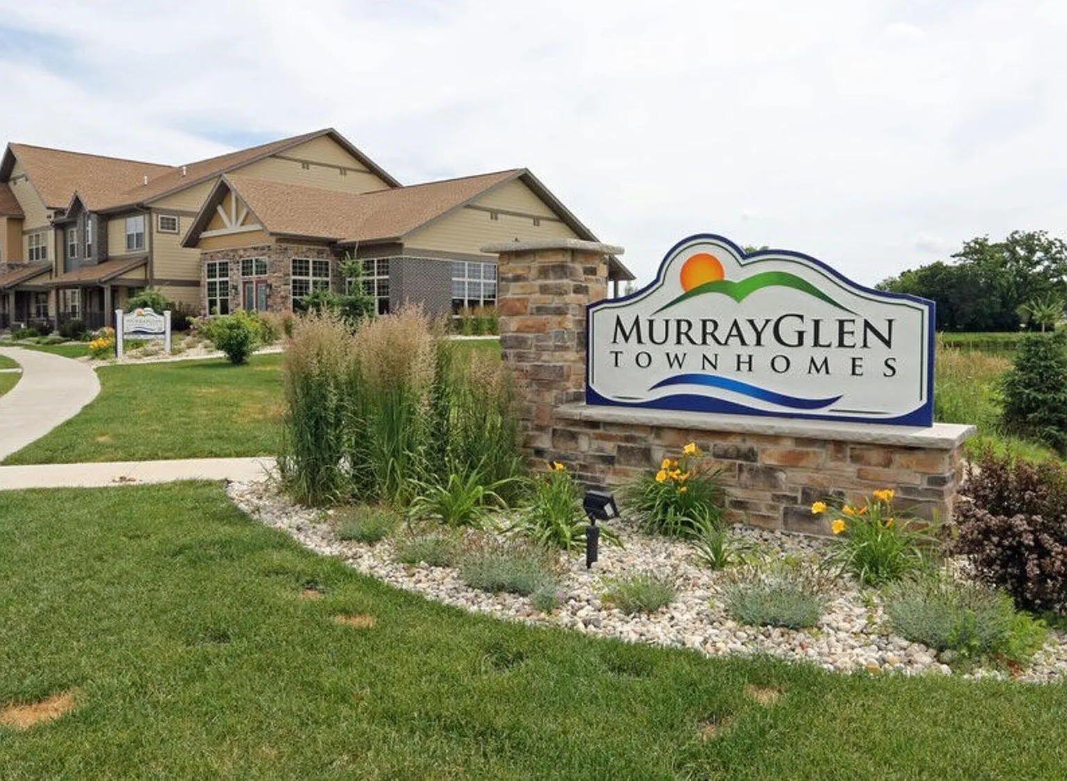 MurrayGlen Townhomes — Photo 1