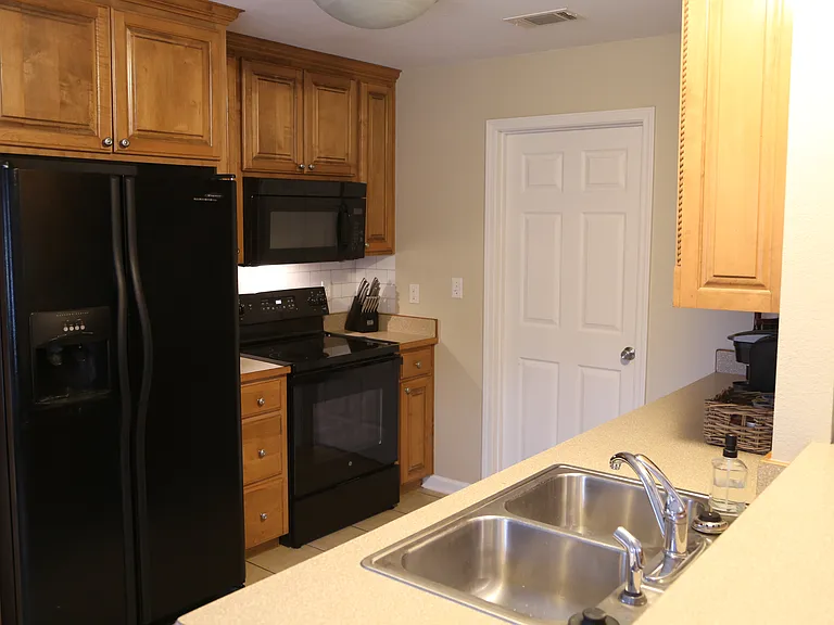 103 Grove Pointe Dr — Photo 5