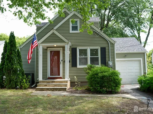 114 Spear St, Metuchen, NJ 08840