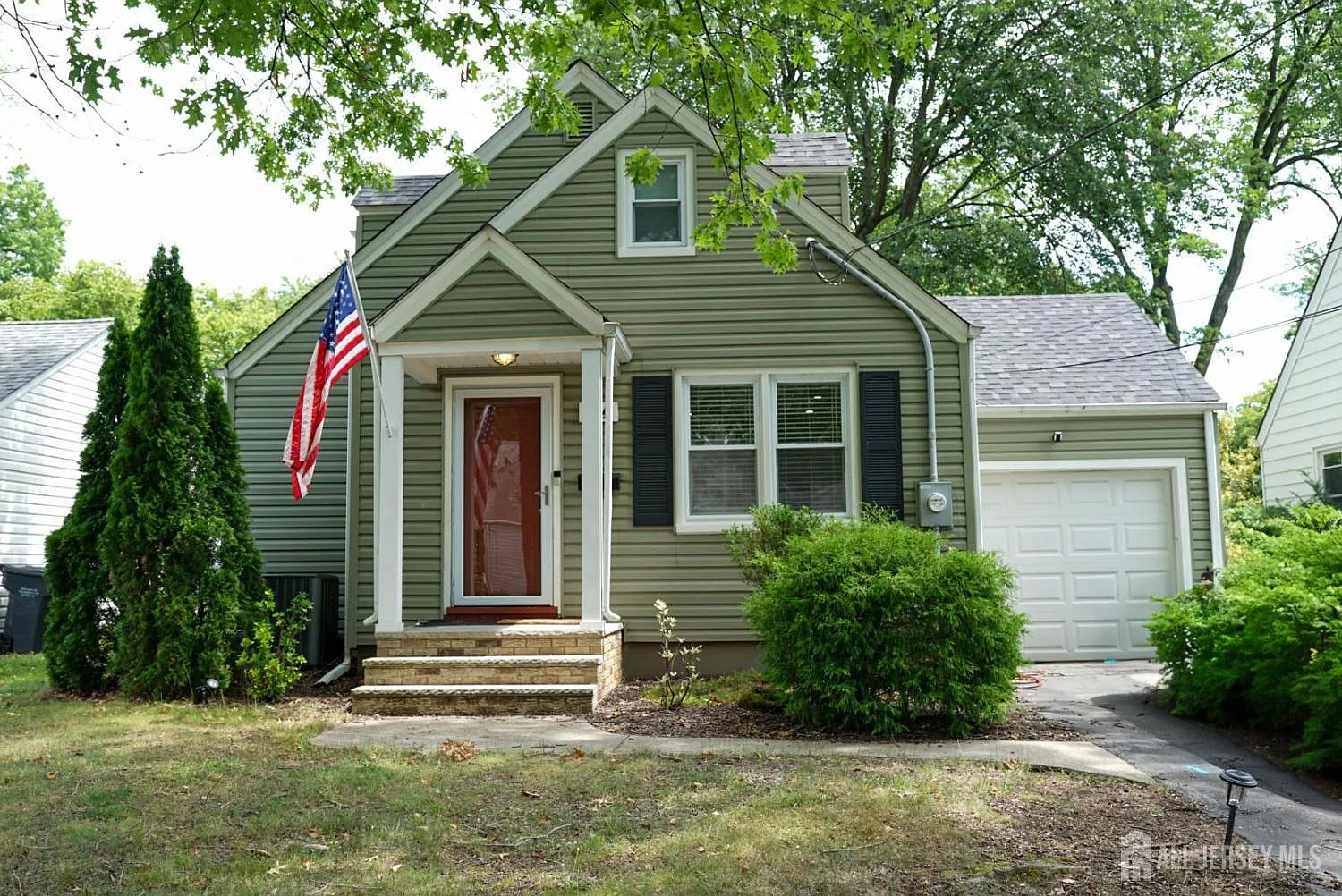 114 Spear St photo 1
