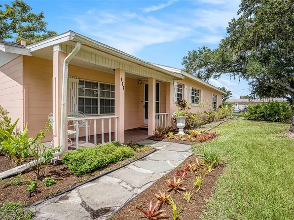 235 Old Welcome Rd, Lithia, FL 33547