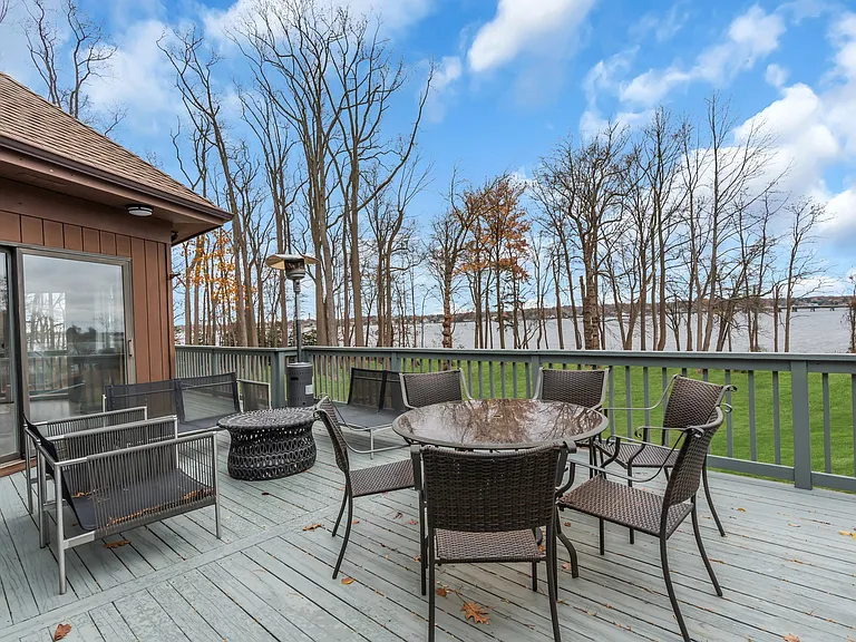 180 Hartshorne Rd — Photo 18