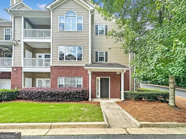 4001 Woodland Ln, Alpharetta, GA 30009