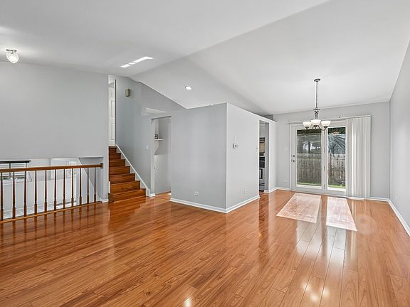4th image of 1036 E Meadow Lake Dr