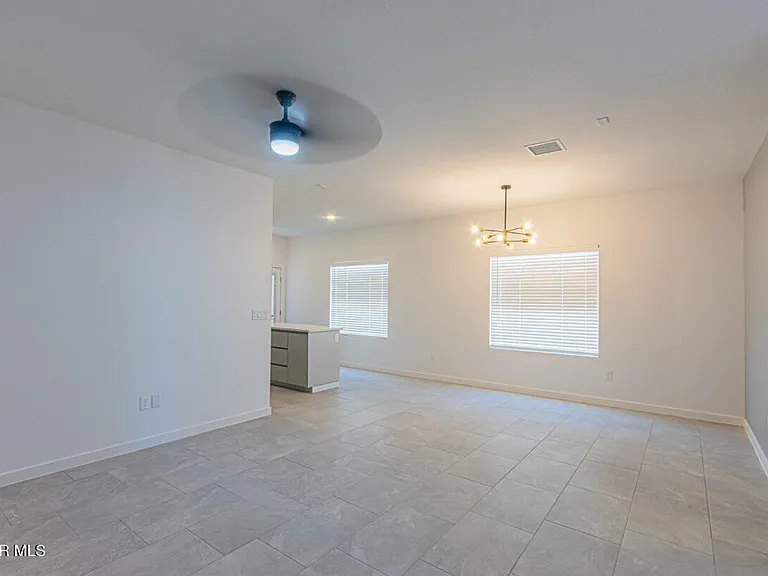 15168 Composition Ave — Photo 4