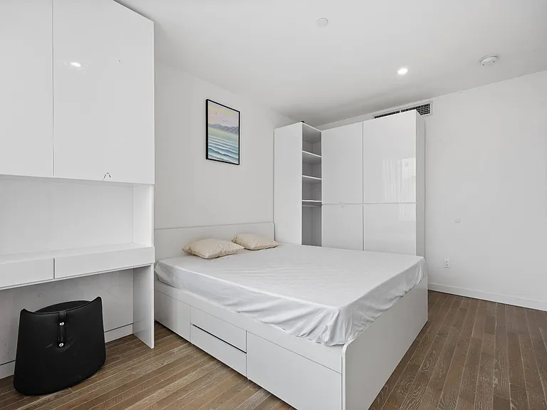 2491 Ocean Ave #6A — Photo 10