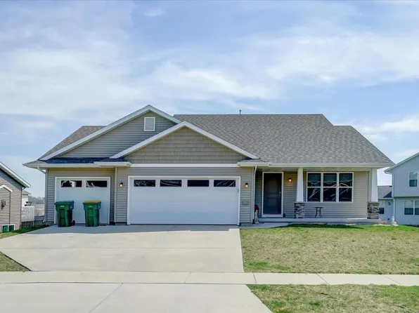572 Falk Dr, Edgerton, WI 53534