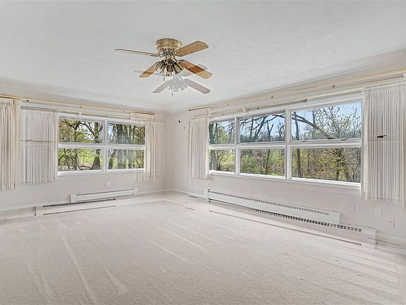 5th image of 1021 Norwood Dr SE