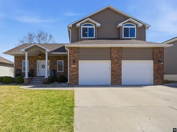 7400 Helen Witt Dr, Lincoln, NE 68512