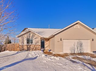 1580 49th Ave S, Grand Forks, ND 58201