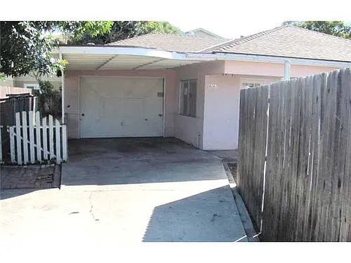 416 1/2 L St Photo 1