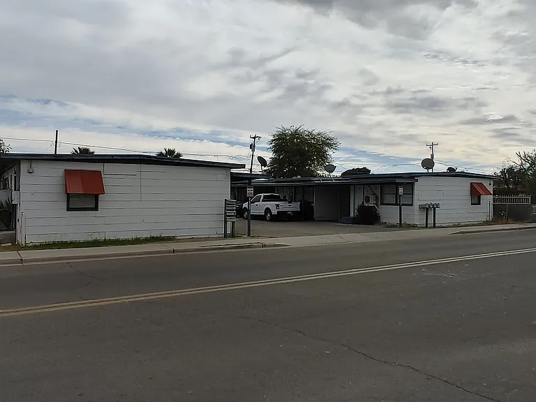 2203 & 2205 S 1st Ave — Photo 1
